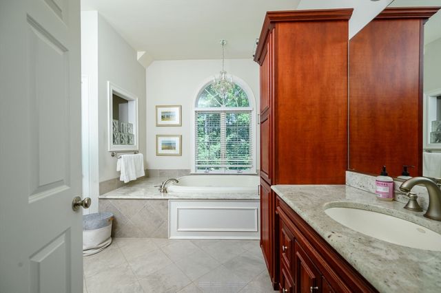 36 Stone Meadow Ln, Hanover, MA 02339