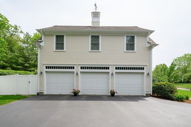 36 Stone Meadow Ln, Hanover, MA 02339
