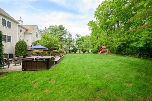 36 Stone Meadow Ln, Hanover, MA 02339