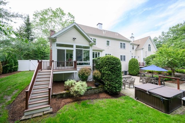 36 Stone Meadow Ln, Hanover, MA 02339