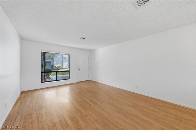 5159 Caliente Street 163, Las Vegas, NV 89119