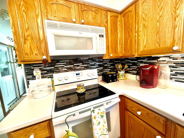 3453 POND VIEW Drive, Millcreek, PA 16506