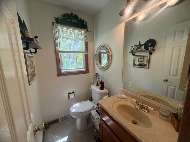 3453 POND VIEW Drive, Millcreek, PA 16506