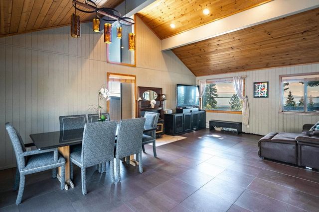 13861 Skislope Way, Truckee, CA 96161