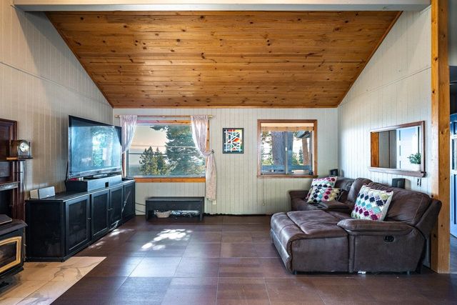 13861 Skislope Way, Truckee, CA 96161