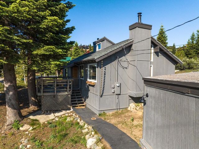 13861 Skislope Way, Truckee, CA 96161