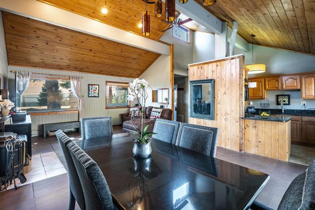 13861 Skislope Way, Truckee, CA 96161