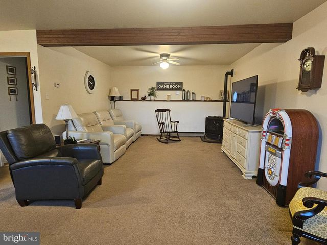 260 BAUMGARDNER DR, Greencastle, PA 17225