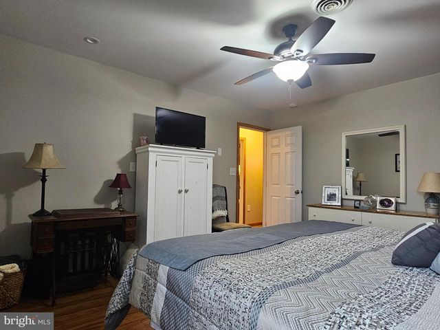 260 BAUMGARDNER DR, Greencastle, PA 17225