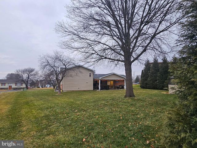 260 BAUMGARDNER DR, Greencastle, PA 17225