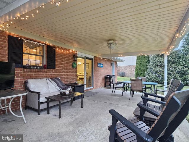 260 BAUMGARDNER DR, Greencastle, PA 17225