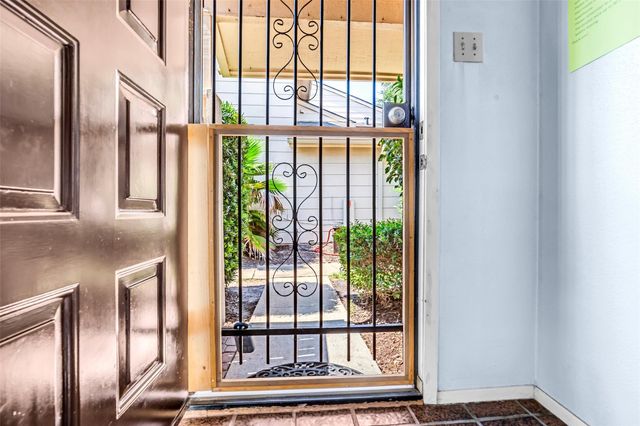13002 Leader Street 907, Houston, TX 77072