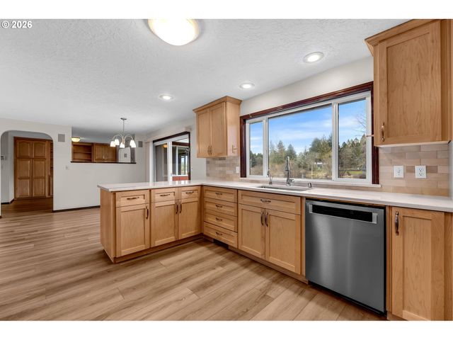 6328 Ne 159TH St, Vancouver, WA 98686