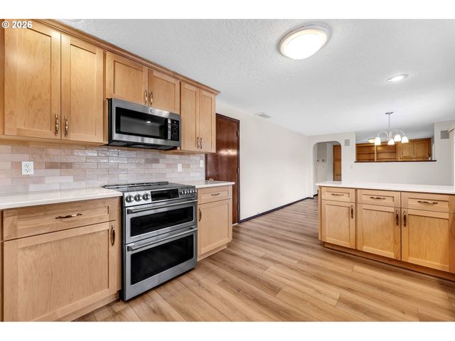 6328 Ne 159TH St, Vancouver, WA 98686