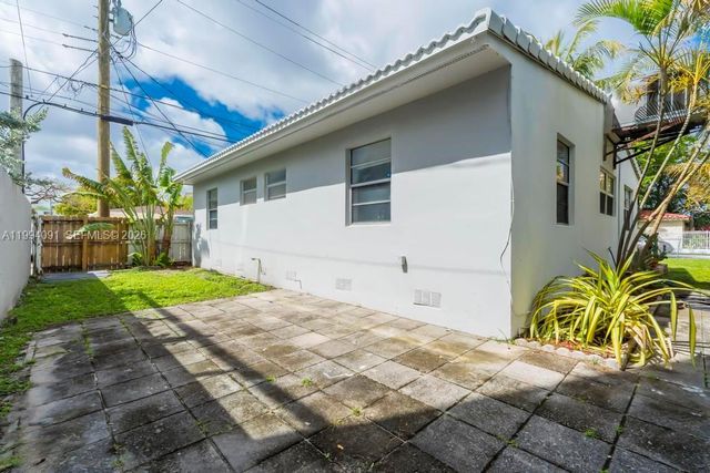 517 S 19th Ave, Hollywood, FL 33020