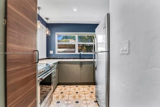 517 S 19th Ave, Hollywood, FL 33020