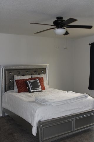 275 N Peach Avenue, Clovis, CA 93612