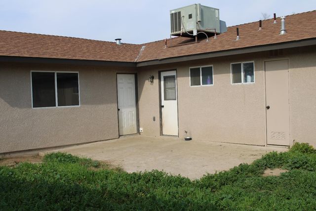 275 N Peach Avenue, Clovis, CA 93612