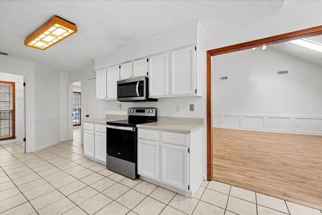 9259 CURLING POND LN, Lakeland, TN 38002