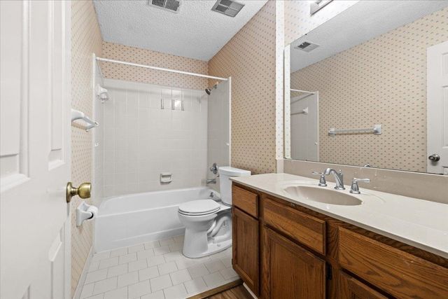 9259 CURLING POND LN, Lakeland, TN 38002