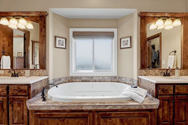 3409 W Crystal Beach, Wichita, KS 67204