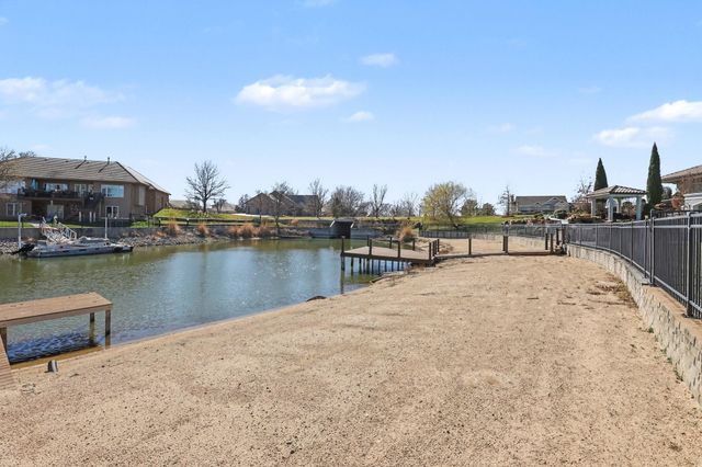 3409 W Crystal Beach, Wichita, KS 67204