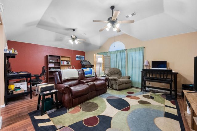 615 Rosarita Road, Arlington, TX 76002