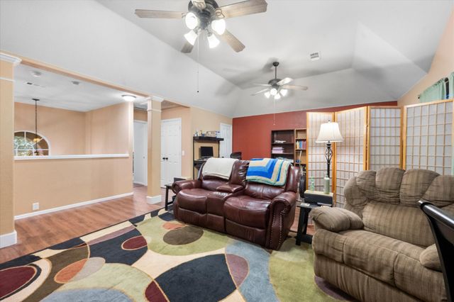 615 Rosarita Road, Arlington, TX 76002