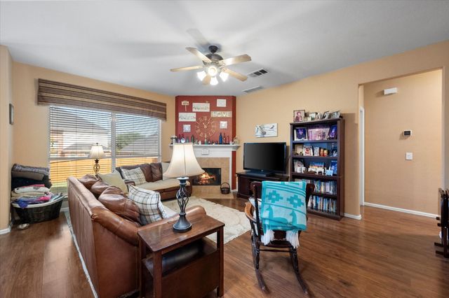 615 Rosarita Road, Arlington, TX 76002