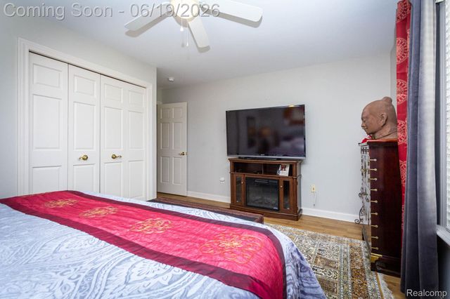 25065 Maxwell Lane, Flat Rock, MI 48134