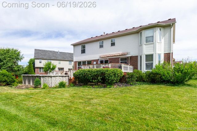 25065 Maxwell Lane, Flat Rock, MI 48134