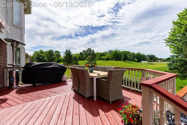 25065 Maxwell Lane, Flat Rock, MI 48134