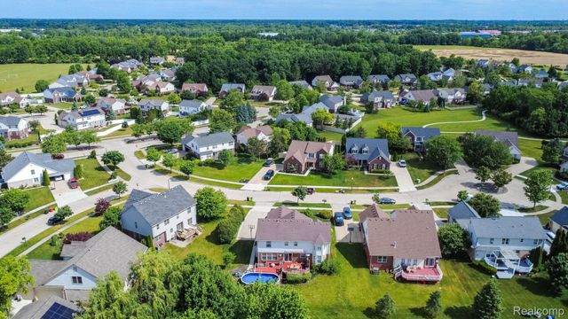 25065 Maxwell Lane, Flat Rock, MI 48134