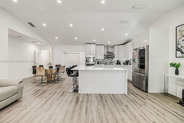5923 SW 147th Place, Miami, FL 33193