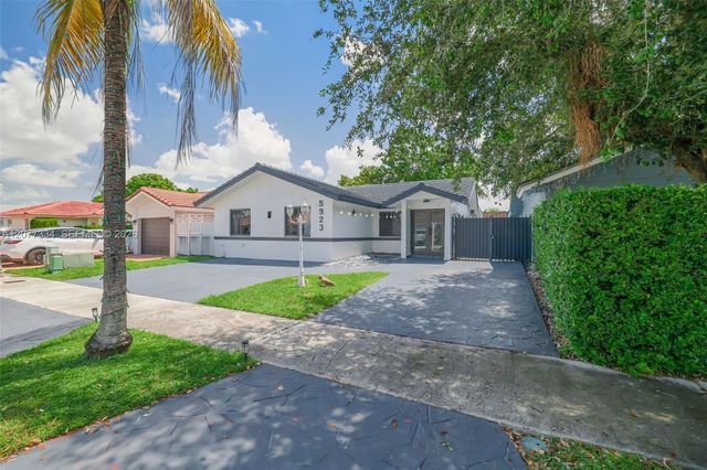 5923 SW 147th Place, Miami, FL 33193