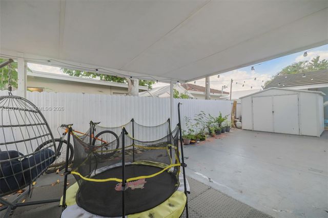 5923 SW 147th Place, Miami, FL 33193