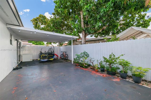 5923 SW 147th Place, Miami, FL 33193