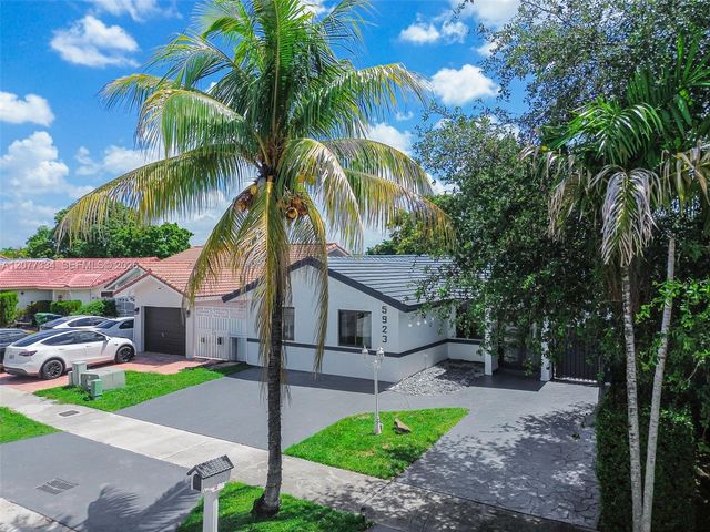 5923 SW 147th Place, Miami, FL 33193