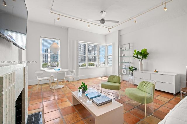 2421 Lake Pancoast Dr 5C, Miami Beach, FL 33140