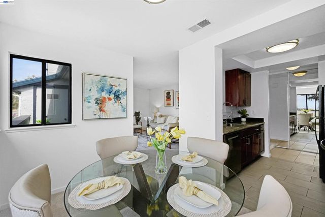 945 Fletcher ln A331, Hayward, CA 94544