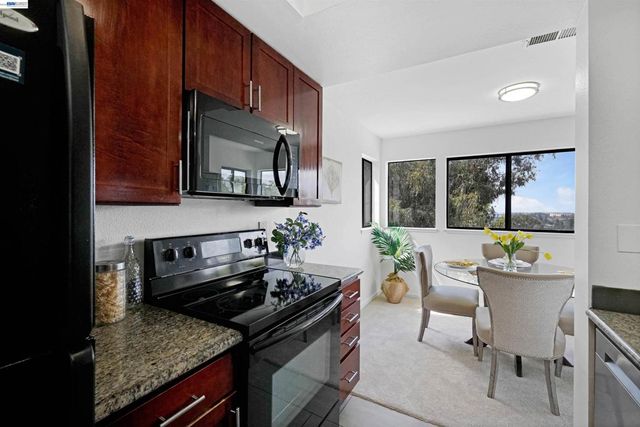 945 Fletcher ln A331, Hayward, CA 94544