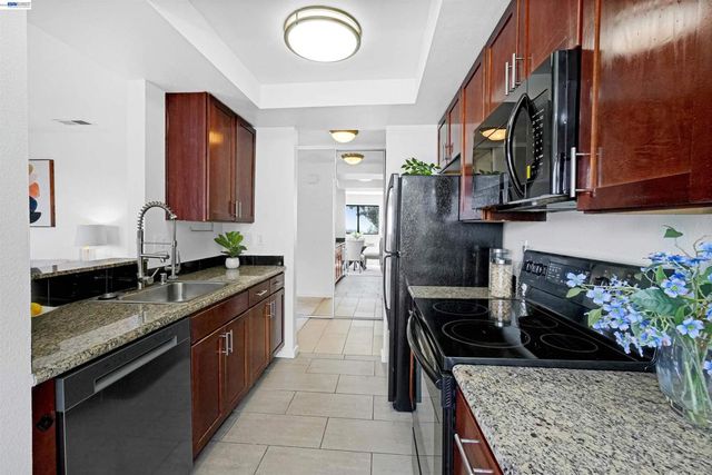945 Fletcher ln A331, Hayward, CA 94544