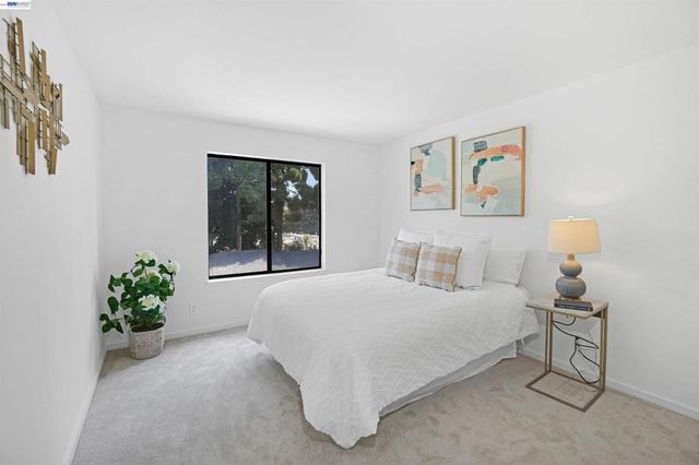 945 Fletcher ln A331, Hayward, CA 94544