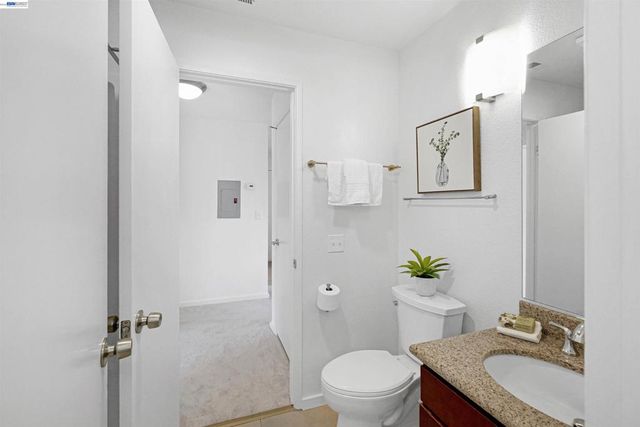 945 Fletcher ln A331, Hayward, CA 94544