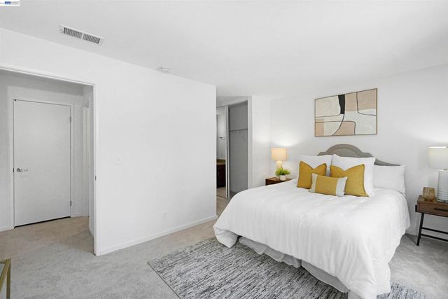945 Fletcher ln A331, Hayward, CA 94544