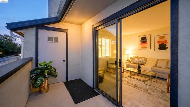 945 Fletcher ln A331, Hayward, CA 94544