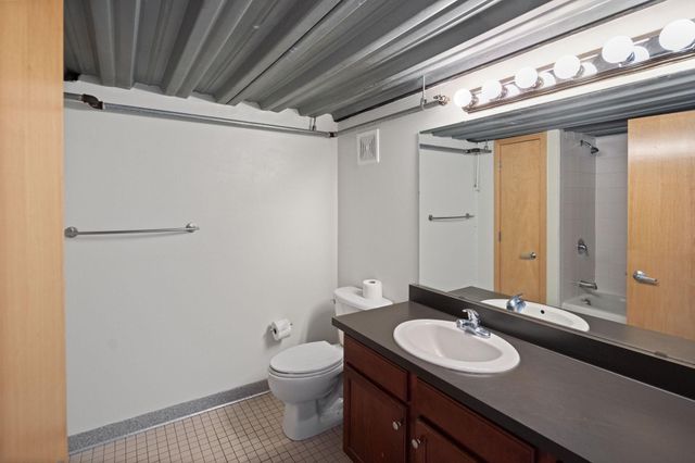 521 S 7th Street 116, Minneapolis, MN 55415