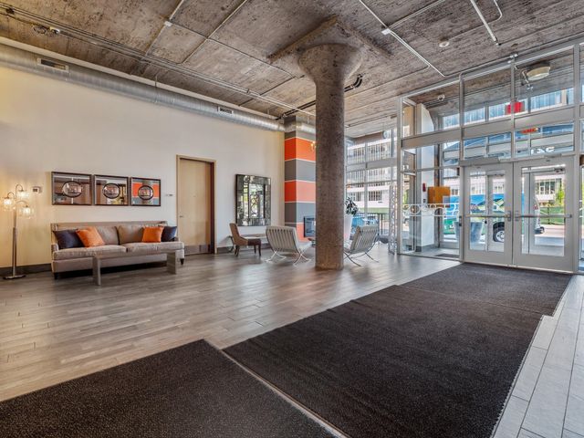 521 S 7th Street 116, Minneapolis, MN 55415