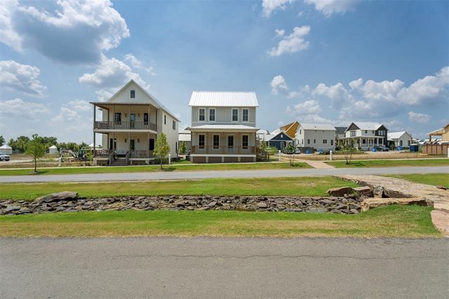 38 Hill Street A, Carlton Landing, OK 74432