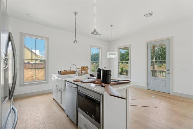 38 Hill Street A, Carlton Landing, OK 74432